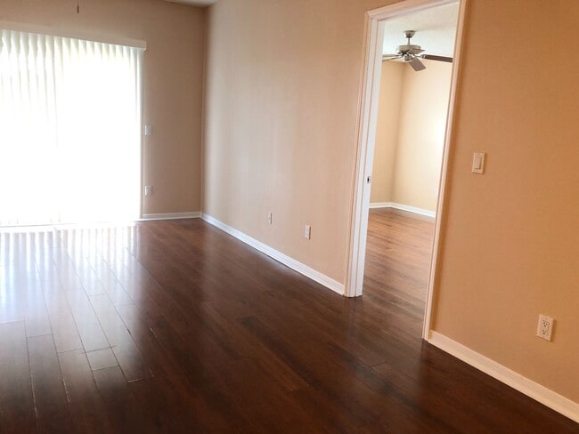 Building Photo - 717 Secret Harbor Ln