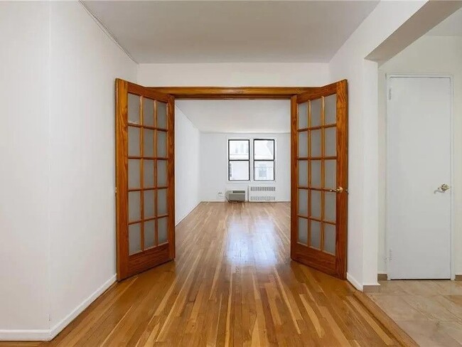 Building Photo - 488 Ocean Pkwy