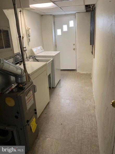 Building Photo - 4234 Passmore St