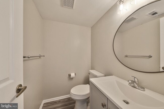 Building Photo - 35 Nutmeg Pl