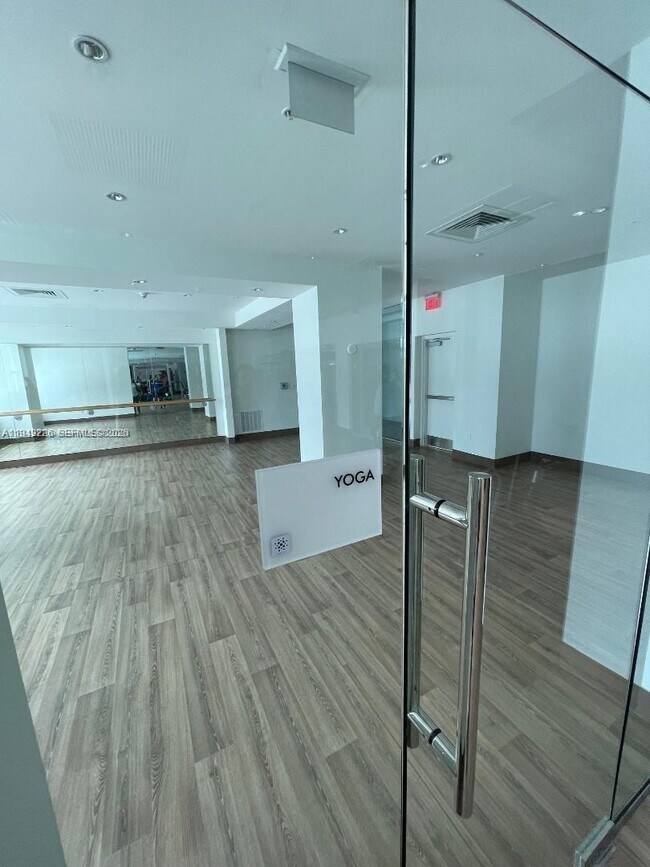 Building Photo - 3301 NE 1st Ave