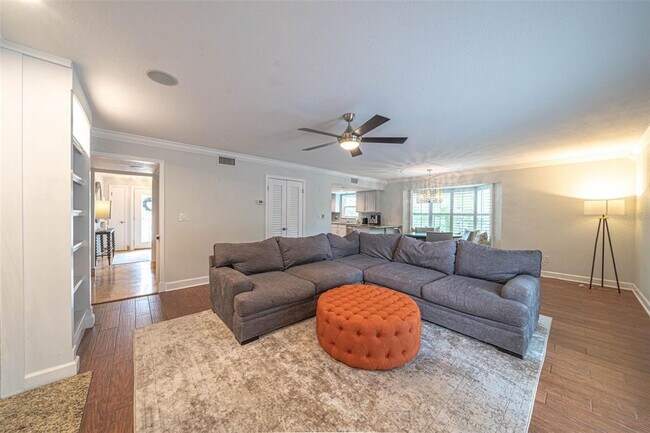 Building Photo - 4907 W Dryad St