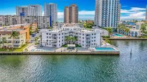 Building Photo - 1913 S Ocean Dr