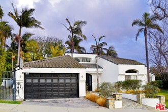 Building Photo - 3614 Malibu Country Dr