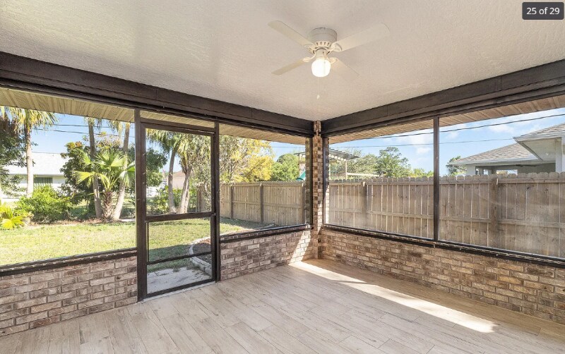 Building Photo - 1315 Armory Dr NE