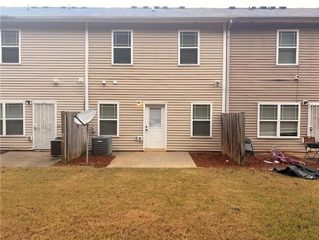 Building Photo - 6347 Ellenwood Dr