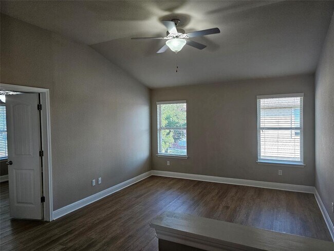 Building Photo - 360 Quarry Ln