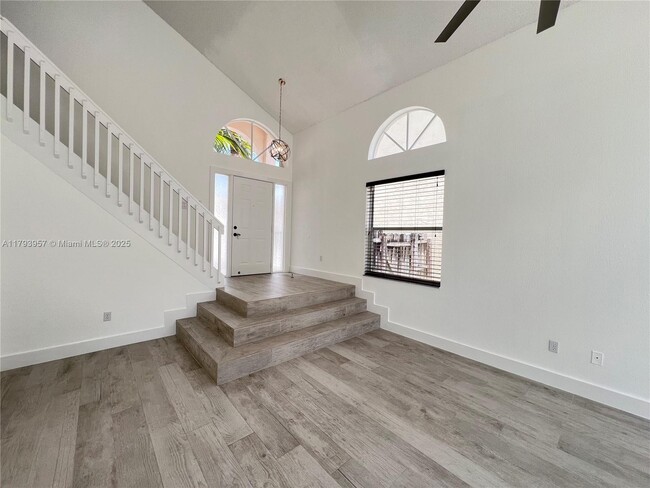 Building Photo - 725 NW 156th Ave