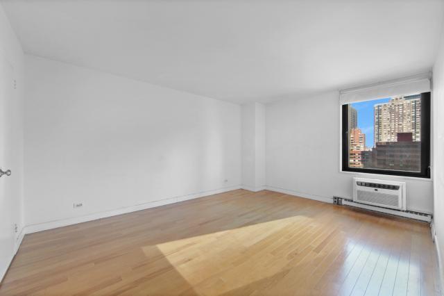 Building Photo - 2 bedroom in Brooklyn NY 11229