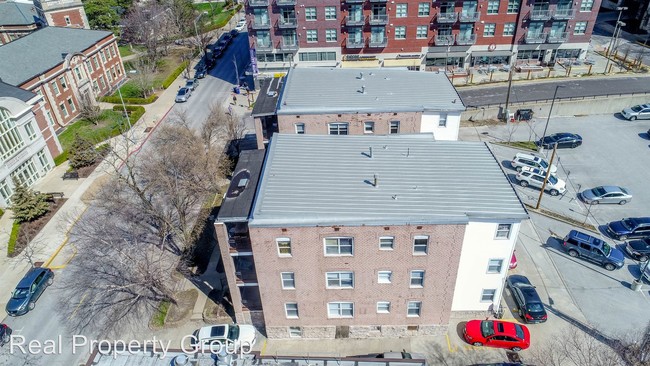 Building Photo - 400 S 9th St