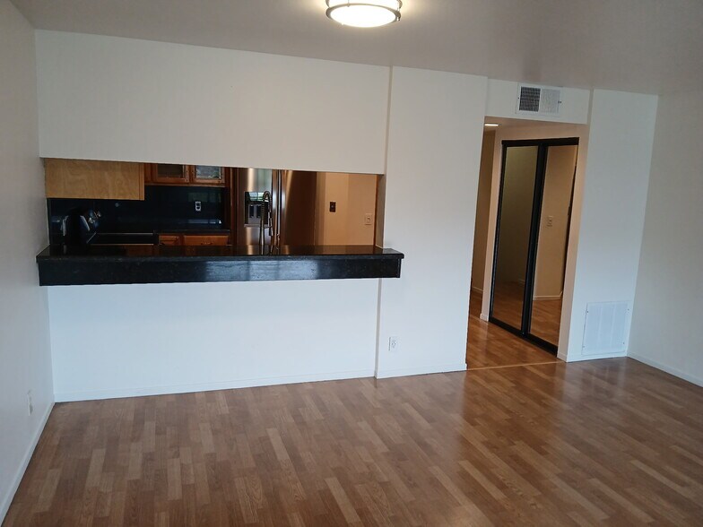 Building Photo - 7225 Navajo Rd