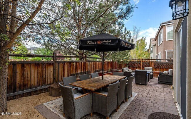 Building Photo - 3890 Dominus Dr