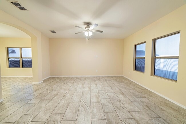 Building Photo - 3305 Charolais Dr