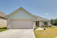 Building Photo - 134 Clearwater Cir