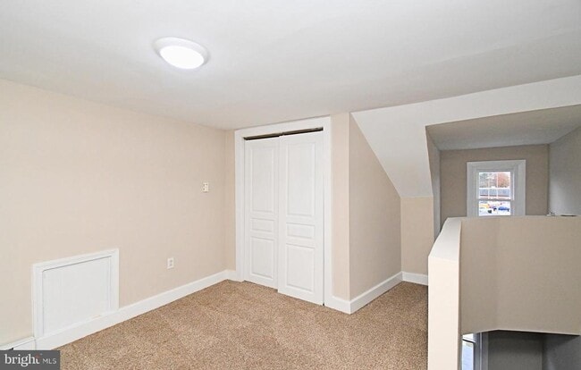 Building Photo - 778 Starr St