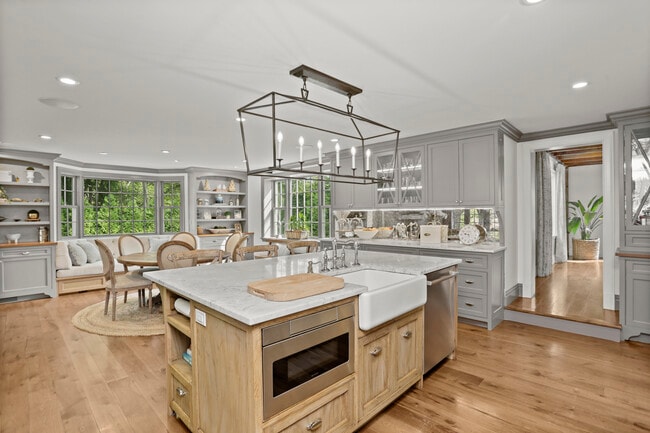 Building Photo - 141 W Norwalk Rd