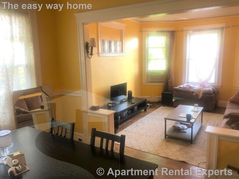 Primary Photo - 223 Summer St