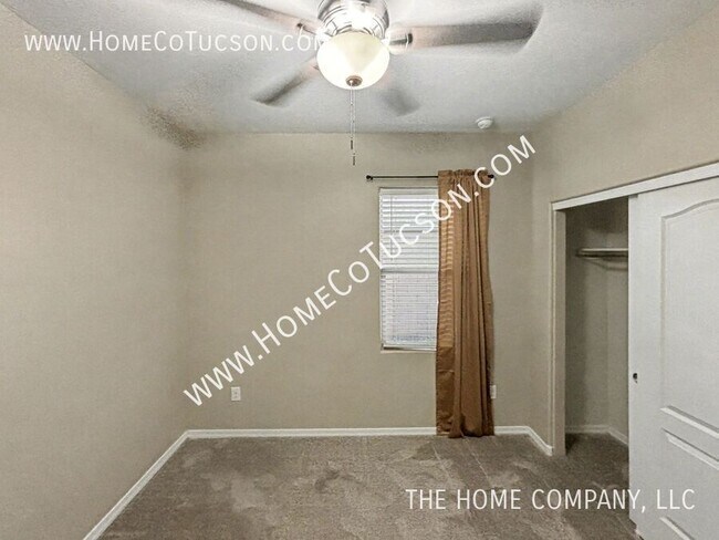 Building Photo - 11675 W Vanderbilt Farms Way