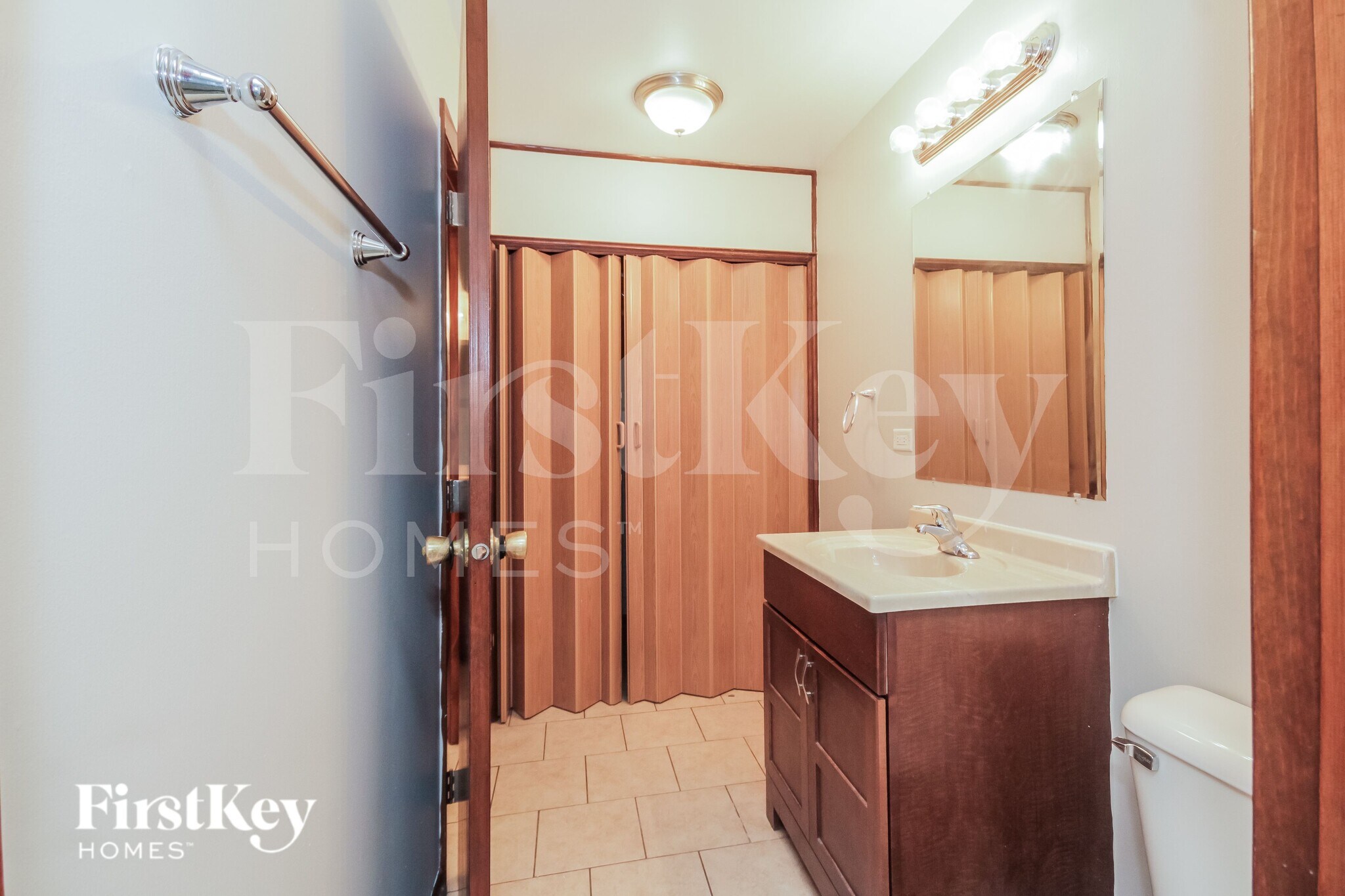 Building Photo - 18519 Carriage Ln