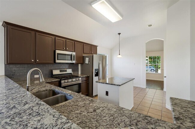 Building Photo - 3704 Pine Needle Cir