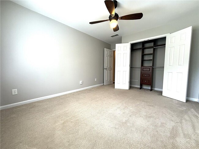 Building Photo - 1310 Rosewood Dr