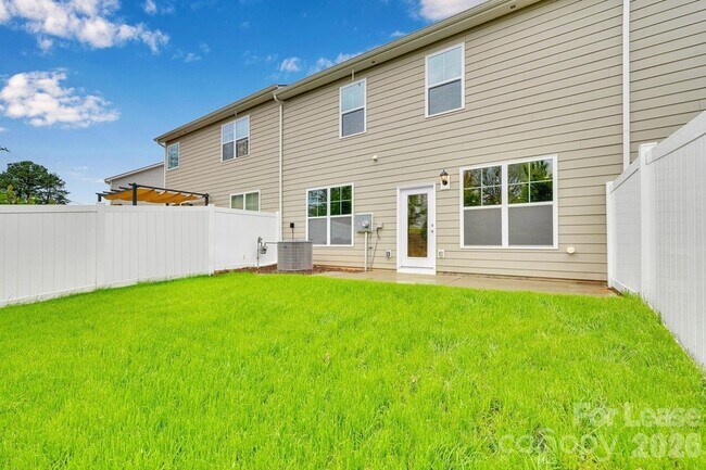 Building Photo - 4120 Steel Wy