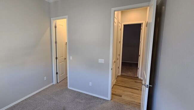 Building Photo - Beautiful Home in Granville!