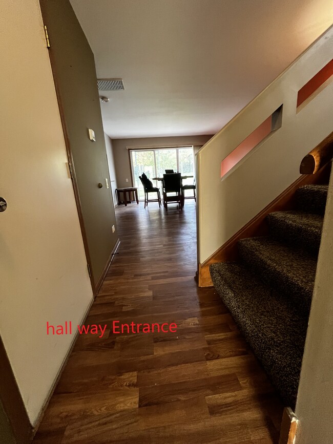 Building Photo - 180 Port Royal Cir