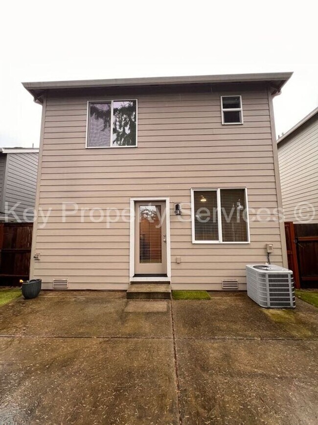 Building Photo - *MOVE IN SPECIAL!* Stunning Hazel Dell Two-Story with High End Appliances