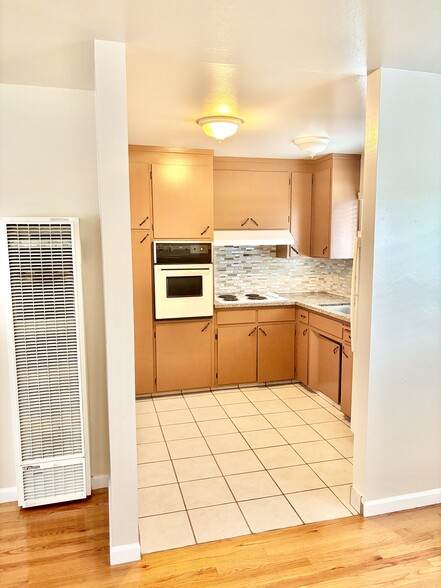 Building Photo - 676 Garland Ave