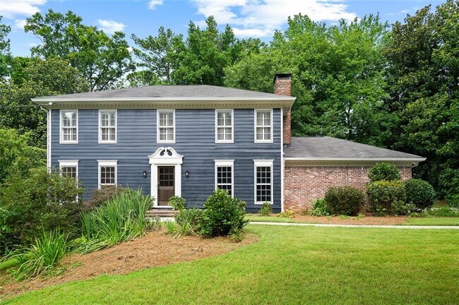 Building Photo - 2340 Castleridge Ct