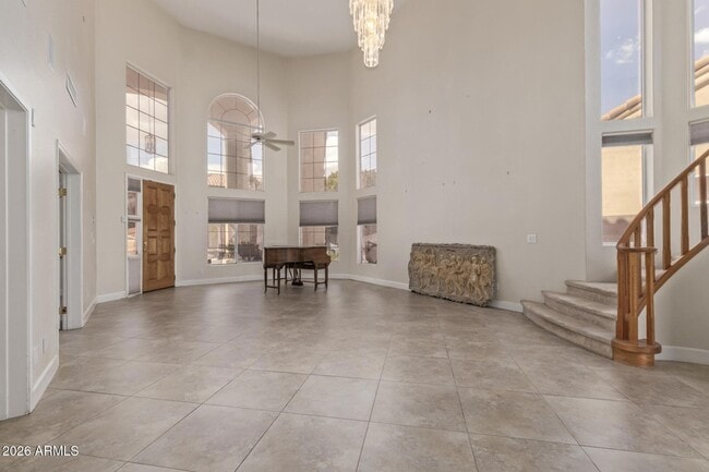 Building Photo - 589 N Acacia Dr