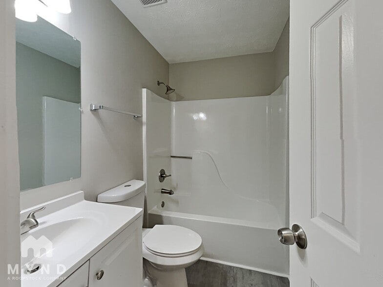 Building Photo - 5746 Prestonwood Dr