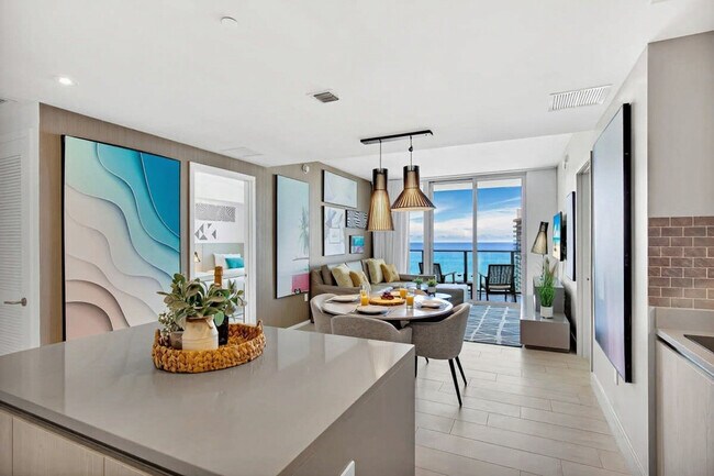 Building Photo - 4010 S Ocean Dr