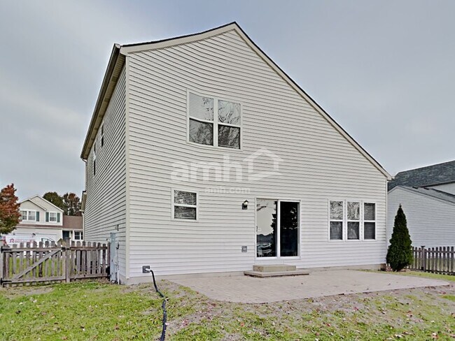 Building Photo - 5756 Emerald Pointe Drive