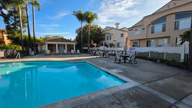 Building Photo - 1342 Serena Cir