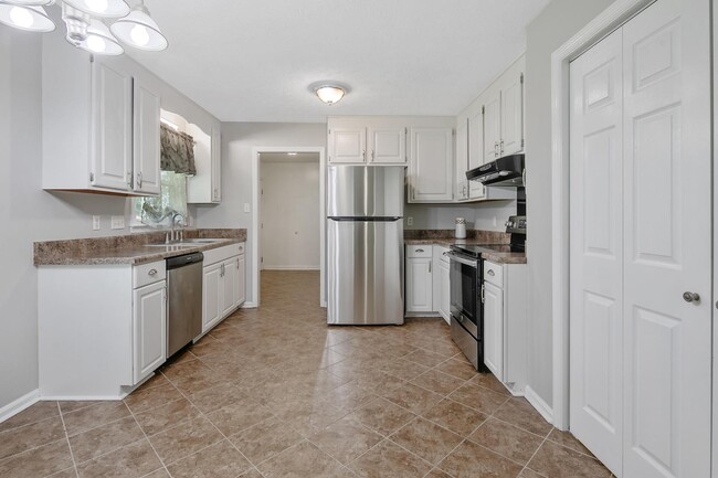 Building Photo - 3970 Loufield Dr