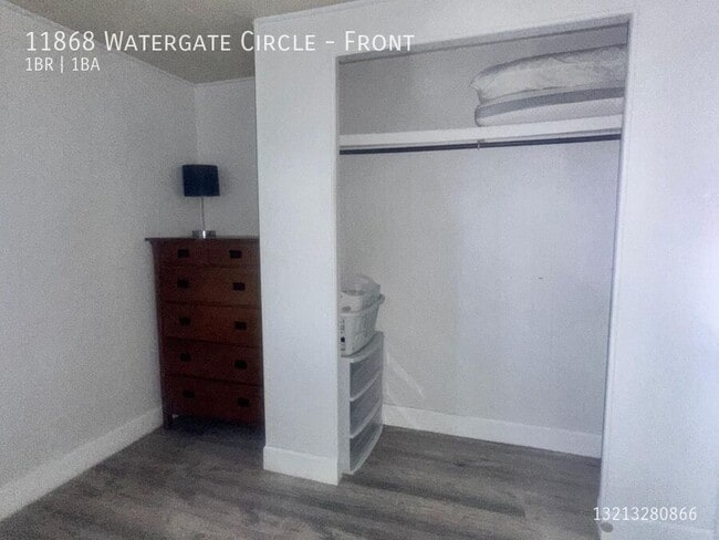 Building Photo - 11868 Watergate Cir