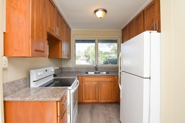 Building Photo - Single Family House in Kailua