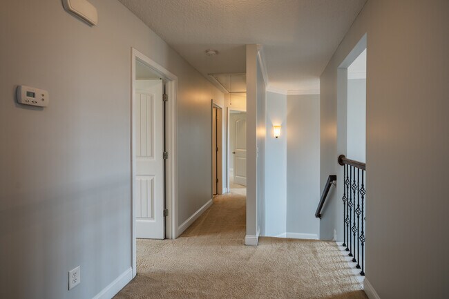 Building Photo - 157 Outpost Trl