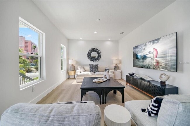 Building Photo - 116 Devon Dr