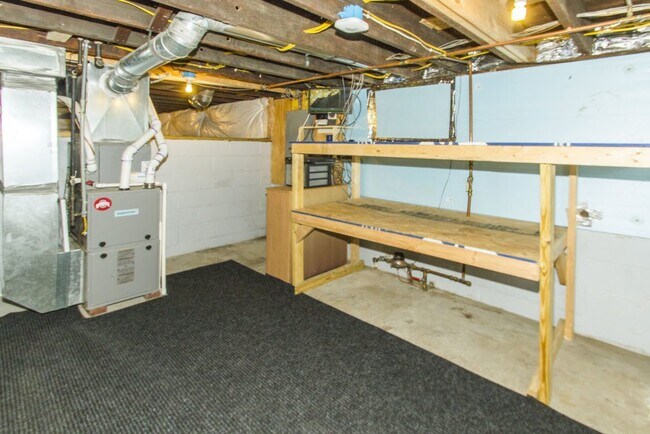 Building Photo - 122 Wilber Ave
