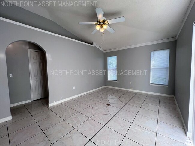 Building Photo - 3BR 2BA Home w/ 2-Car Garage • Dishwasher • Large Patio in Kissimmee