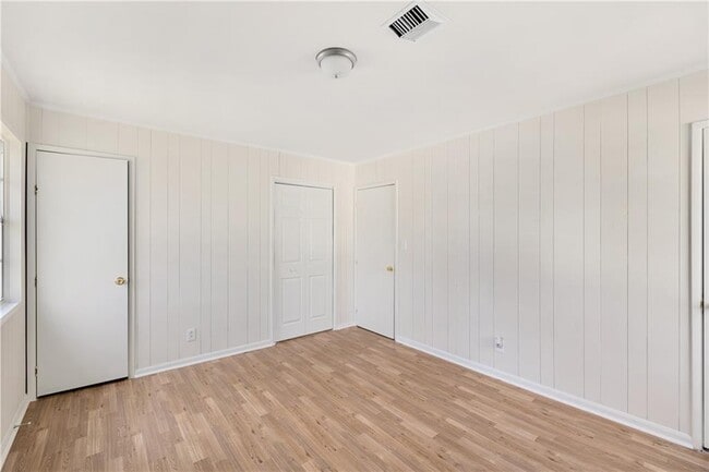 Building Photo - 3841 Cherokee Trail