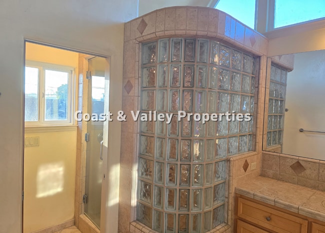 Building Photo - South Salinas Home for RENT!!!