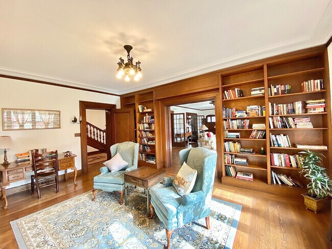 Building Photo - 3085 Fairmount Blvd