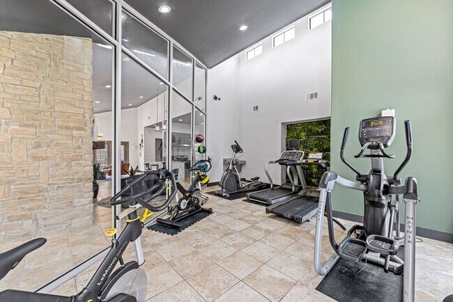 Building Photo - B2 | Lease Today and Receive 6 Weeks Free. *Restrictions apply.