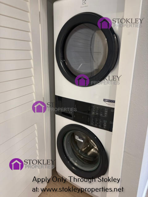 Building Photo - 1204 Willow St