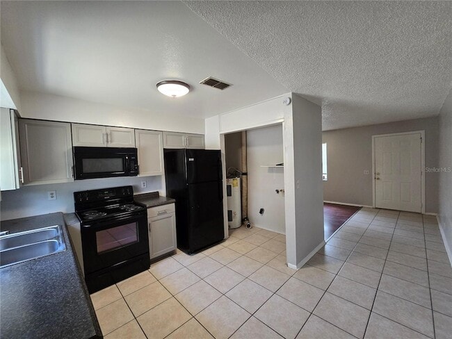 Building Photo - 5667 Struthers Ct