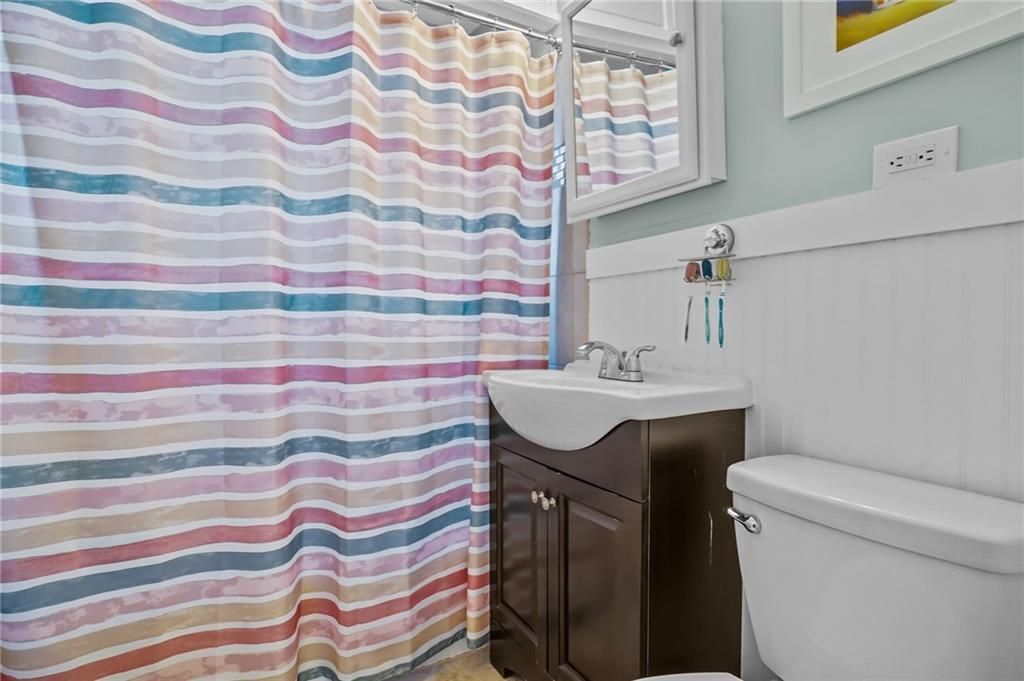 Building Photo - 70 Carroll Ave